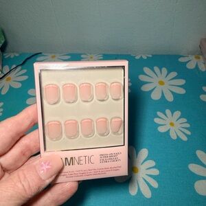 MNetic Nude Pink Press-On Nails - 10 Pack